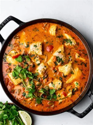  Moqueca! A Brazilian Seafood Stew Bursting with Tropical Flavors and Coconut Milk Delights